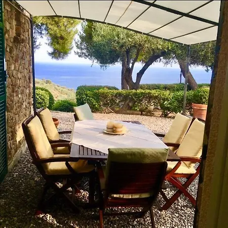 Βίλα Della Pietra
