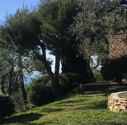 Della Pietra Villa *