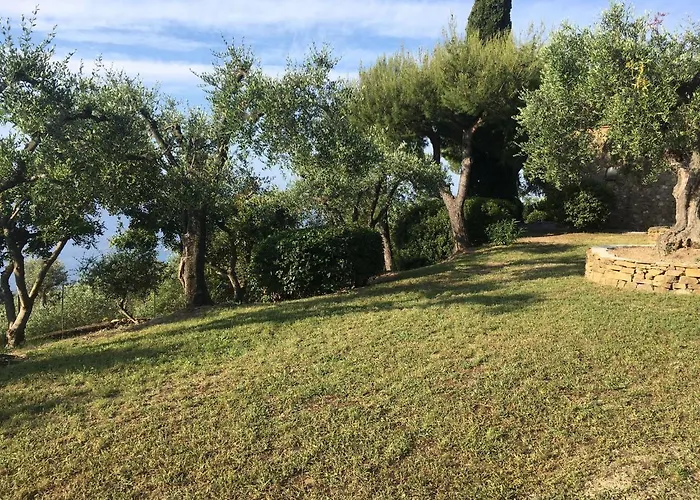 Della Pietra Villa *