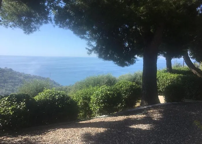 Villa Della Pietra