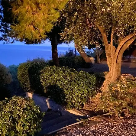 Βίλα Della Pietra