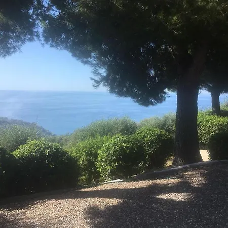 Villa Della Pietra