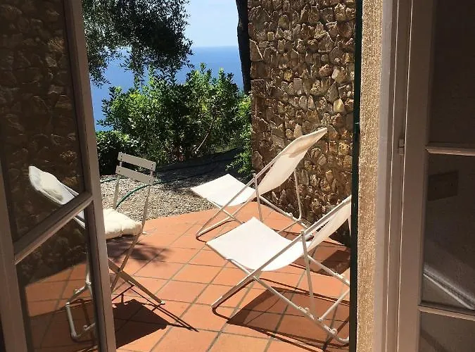 Della Pietra Villa *