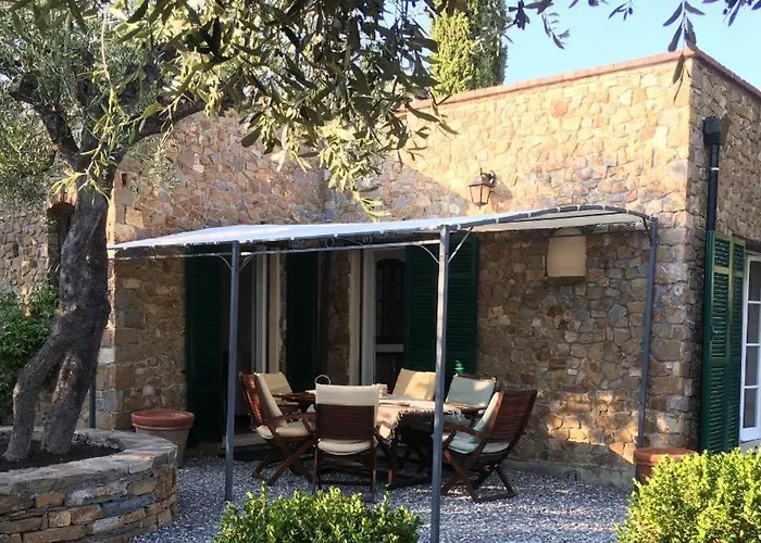 Villa Della Pietra *