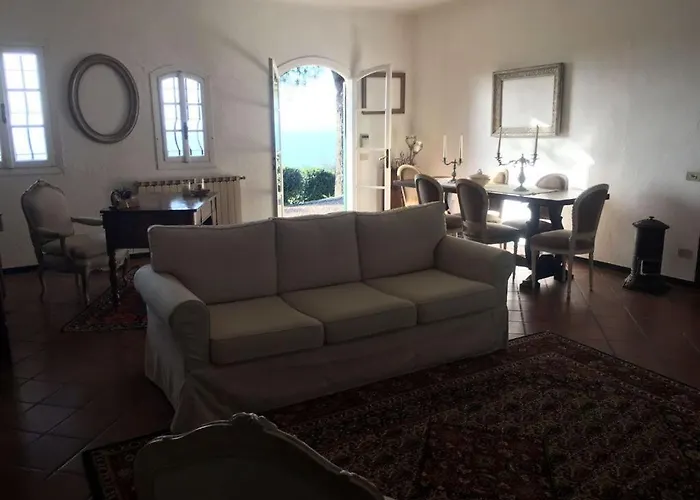 Βίλα Della Pietra *